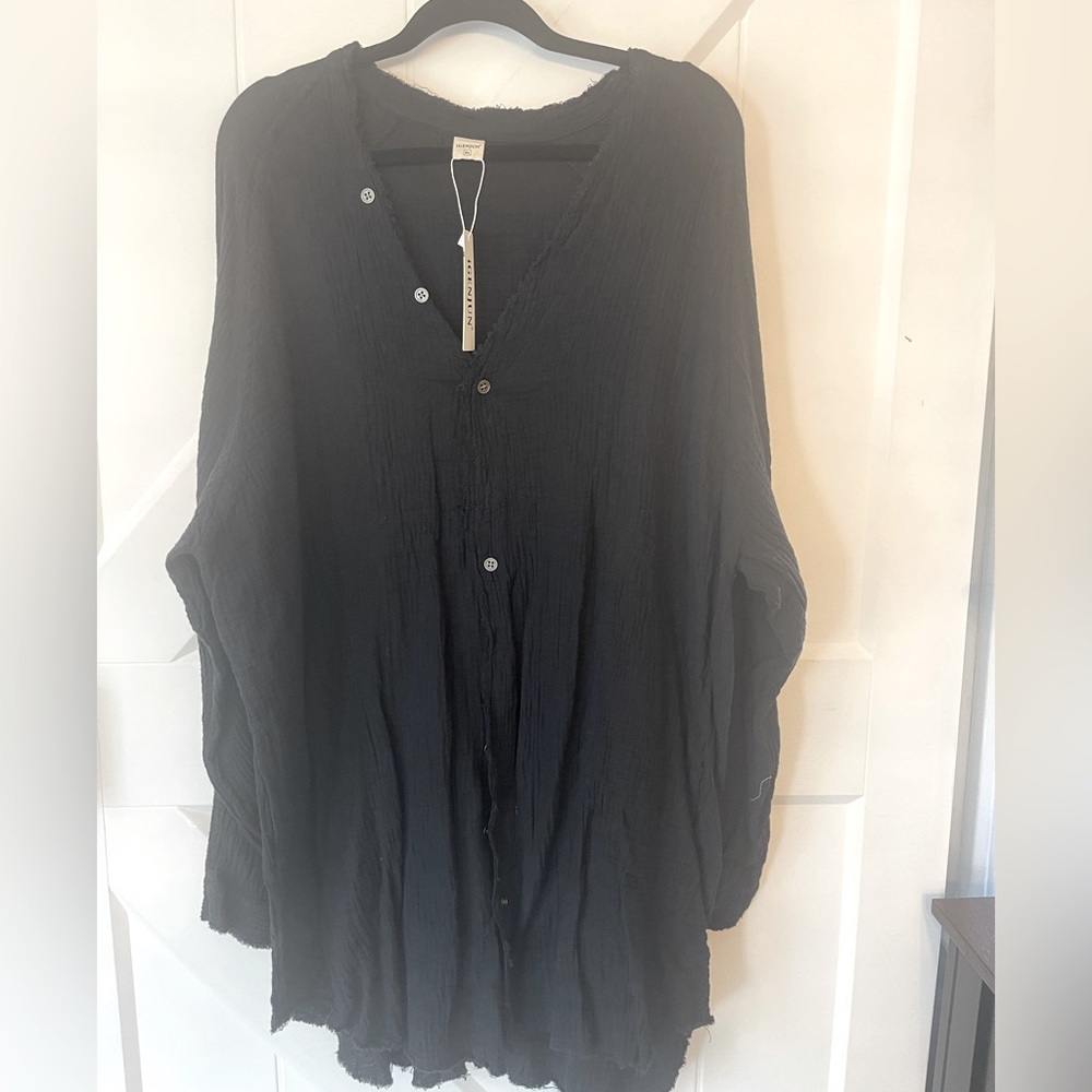 Igenjun woman’s top